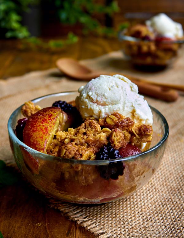 vegan nectarine or peach crisp